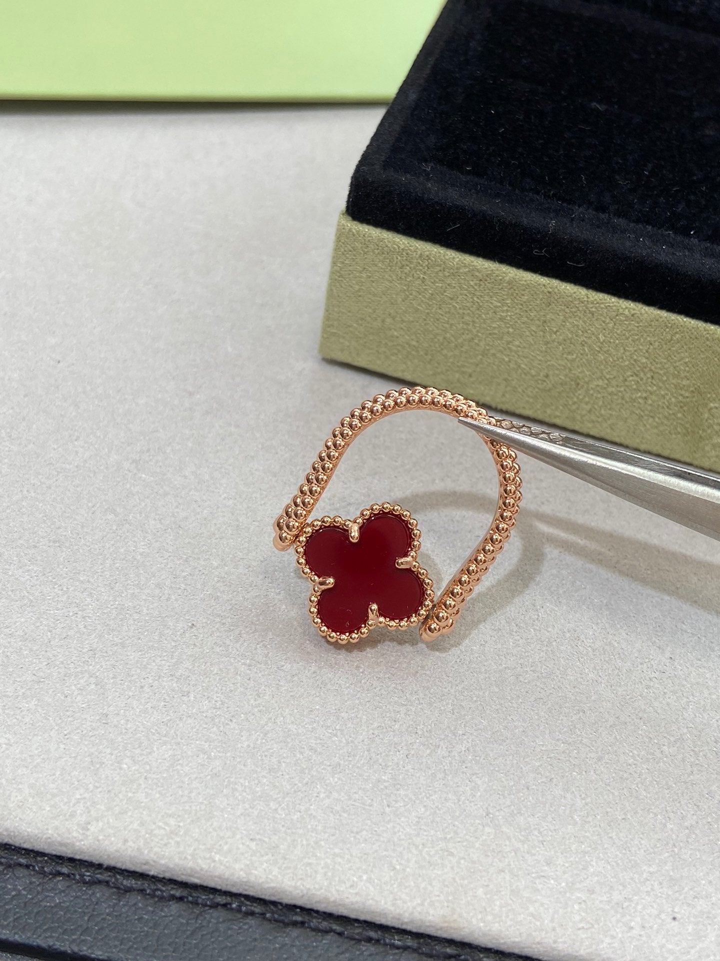 [NOBLE AURA]CLOVER RIVERSIBLE ROSE GOLD RING