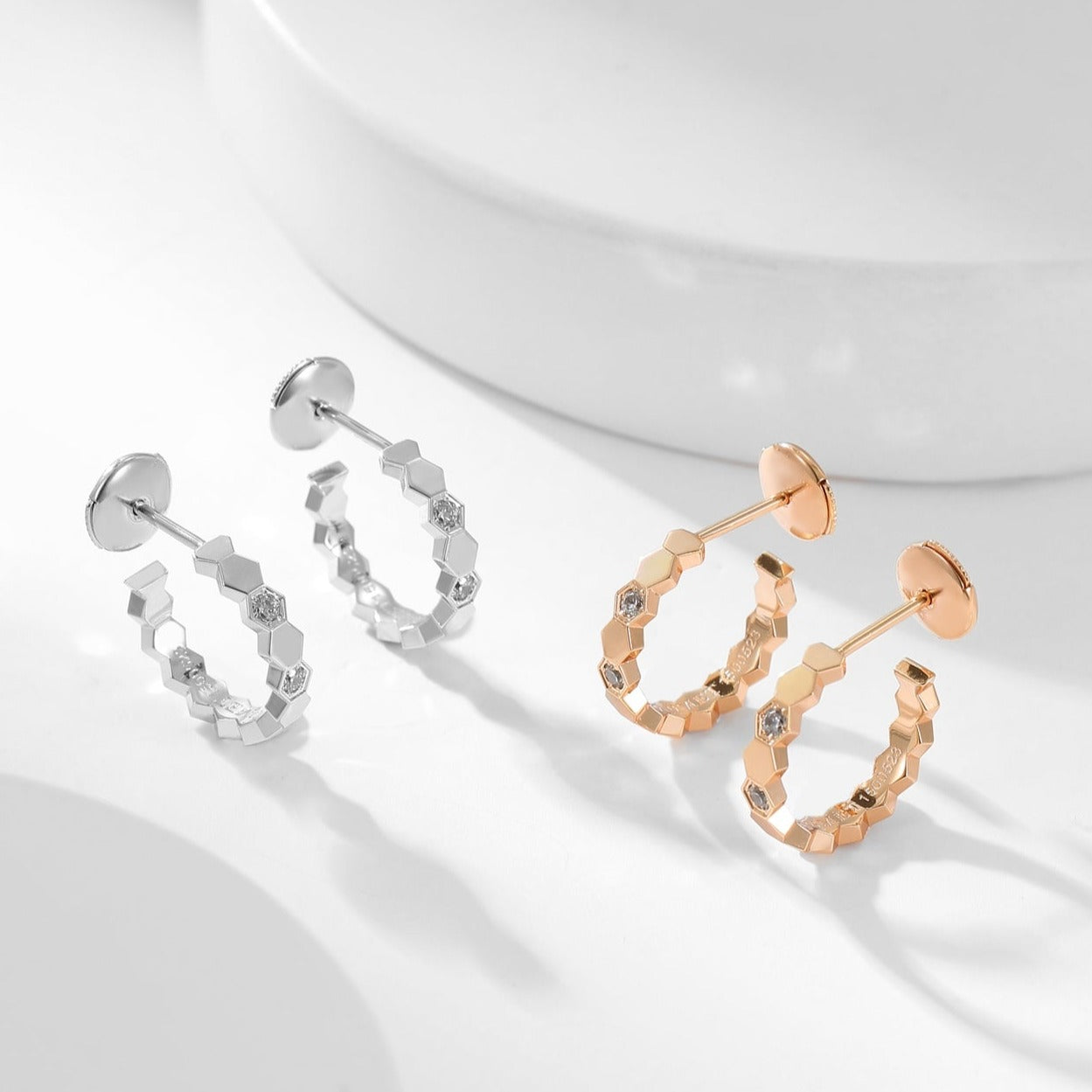 [NOBLE AURA]BEE LOVE DIAMOND HOOP EARRINGS