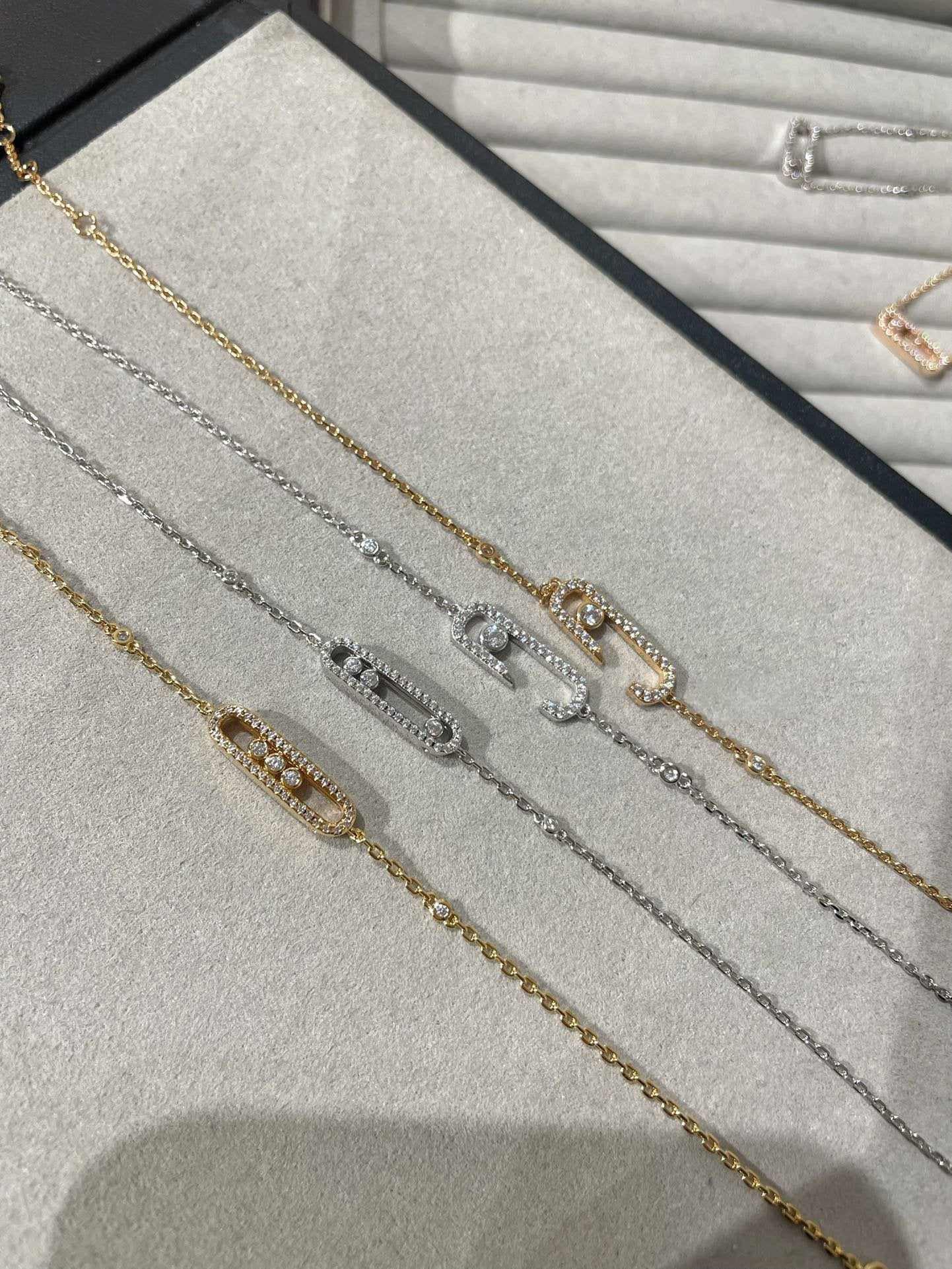 [NOBLE AURA]BABY MOVE DIAMOND BRACELET