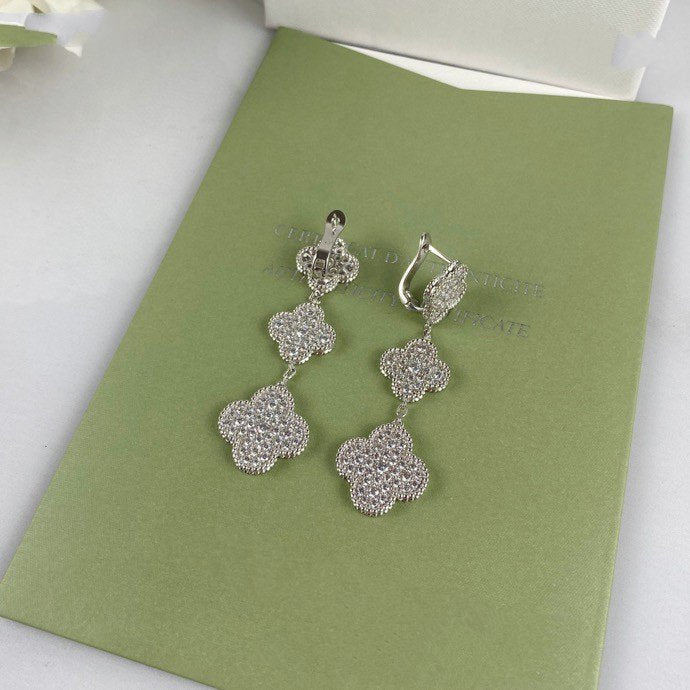 [NOBLE AURA]CLOVER 3 MOTIF DIAMOND SILVER DROP EARRINGS