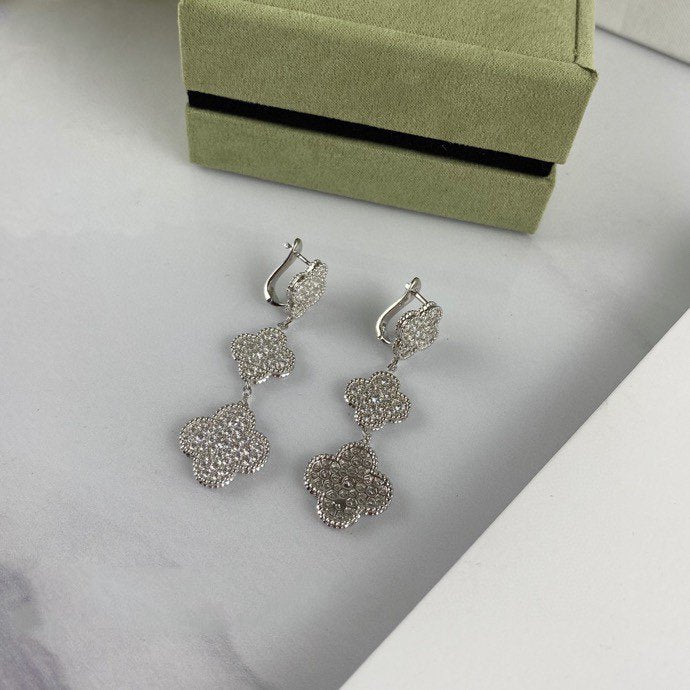 [NOBLE AURA]CLOVER 3 MOTIF DIAMOND SILVER DROP EARRINGS
