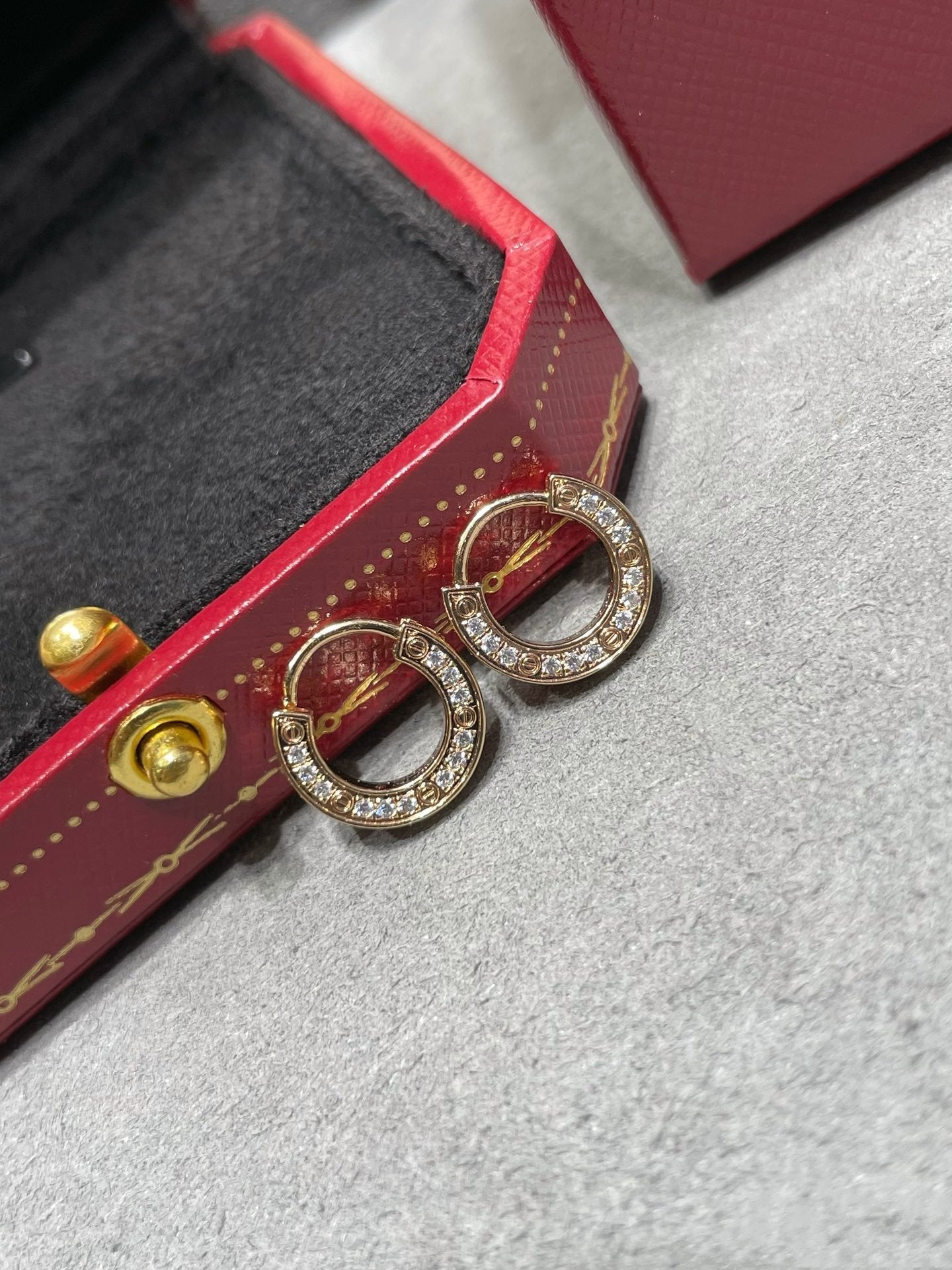 [NOBLE AURA]LOVE DIAMOND EARRINGS