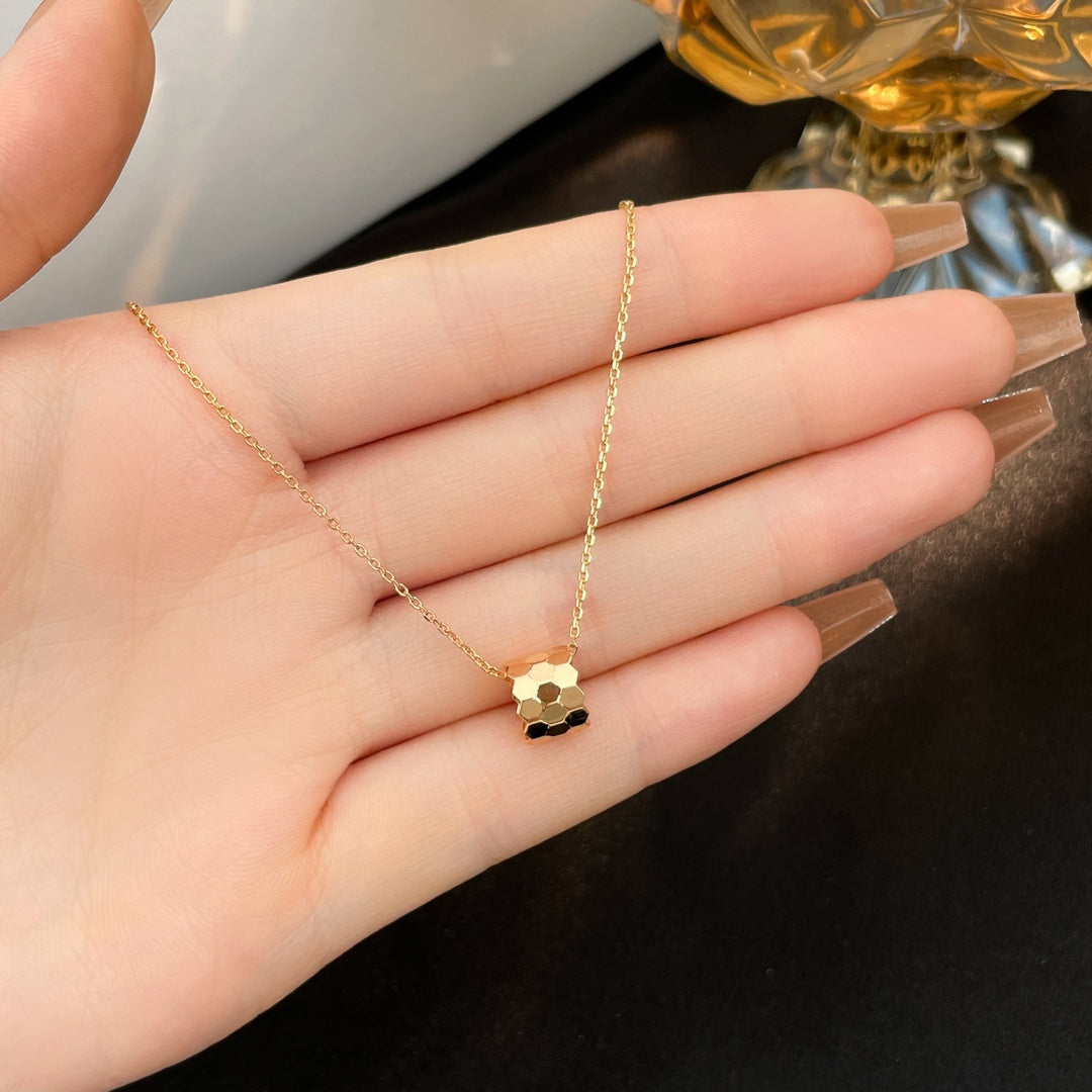 [NOBLE AURA]BEE MINI NECKLACE