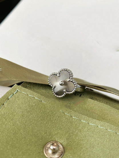 [NOBLE AURA]CLOVER SILVER RING