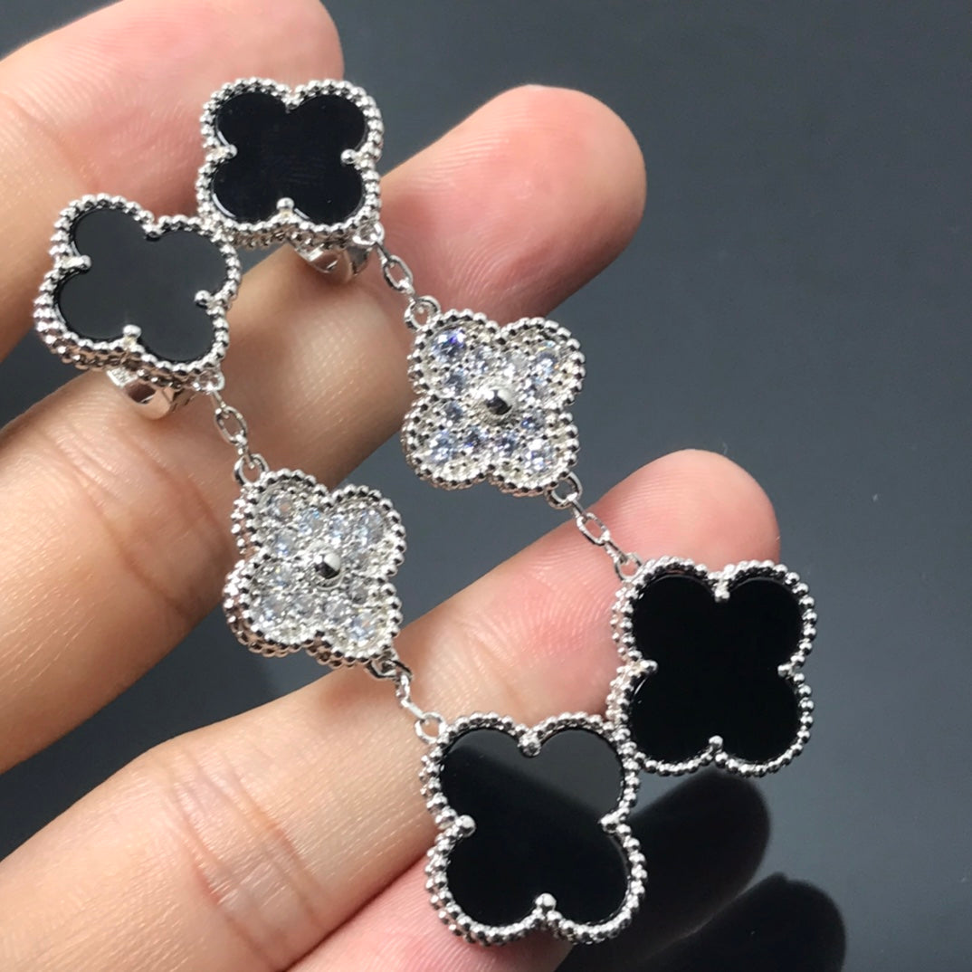 [NOBLE AURA]CLOVER 3 MOTIF DIAMOND ONYX SILVER EARRINGS