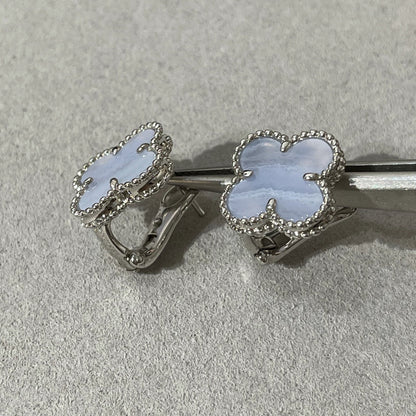 [NOBLE AURA]CLOVER CHALCEDONY SILVER STUD EARRINGS