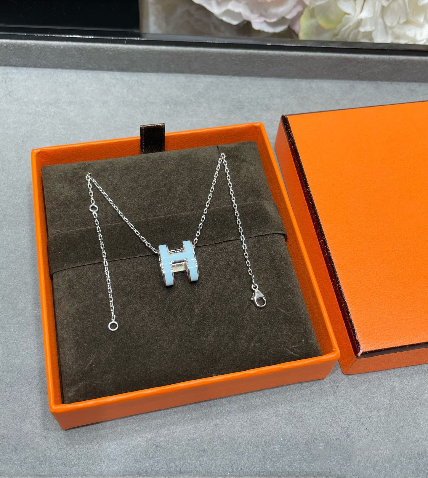 [NOBLE AURA]POP H SKY BLUE NECKLACE