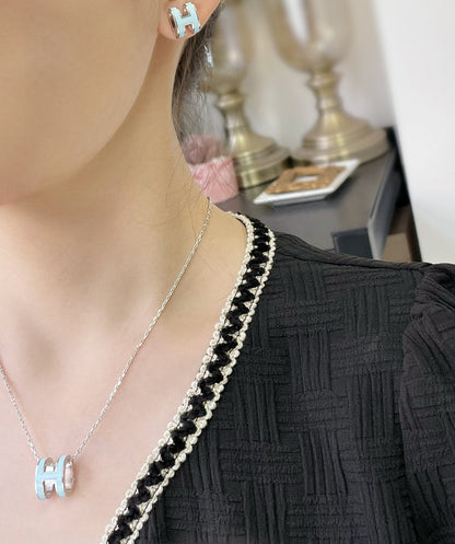 [NOBLE AURA]POP H SKY BLUE STUD EARRINGS