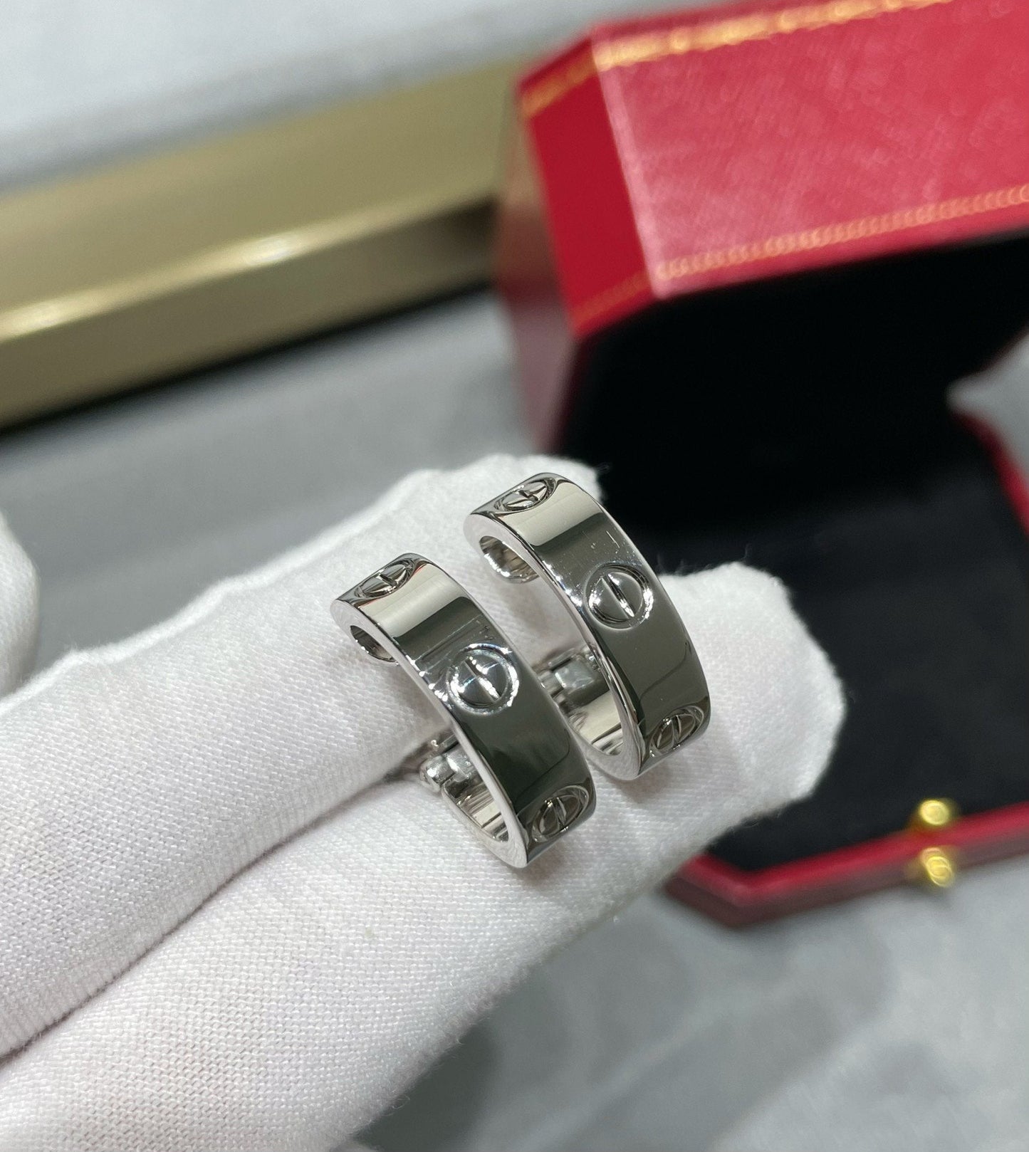 [NOBLE AURA]LOVE 5.5MM EARRINGS