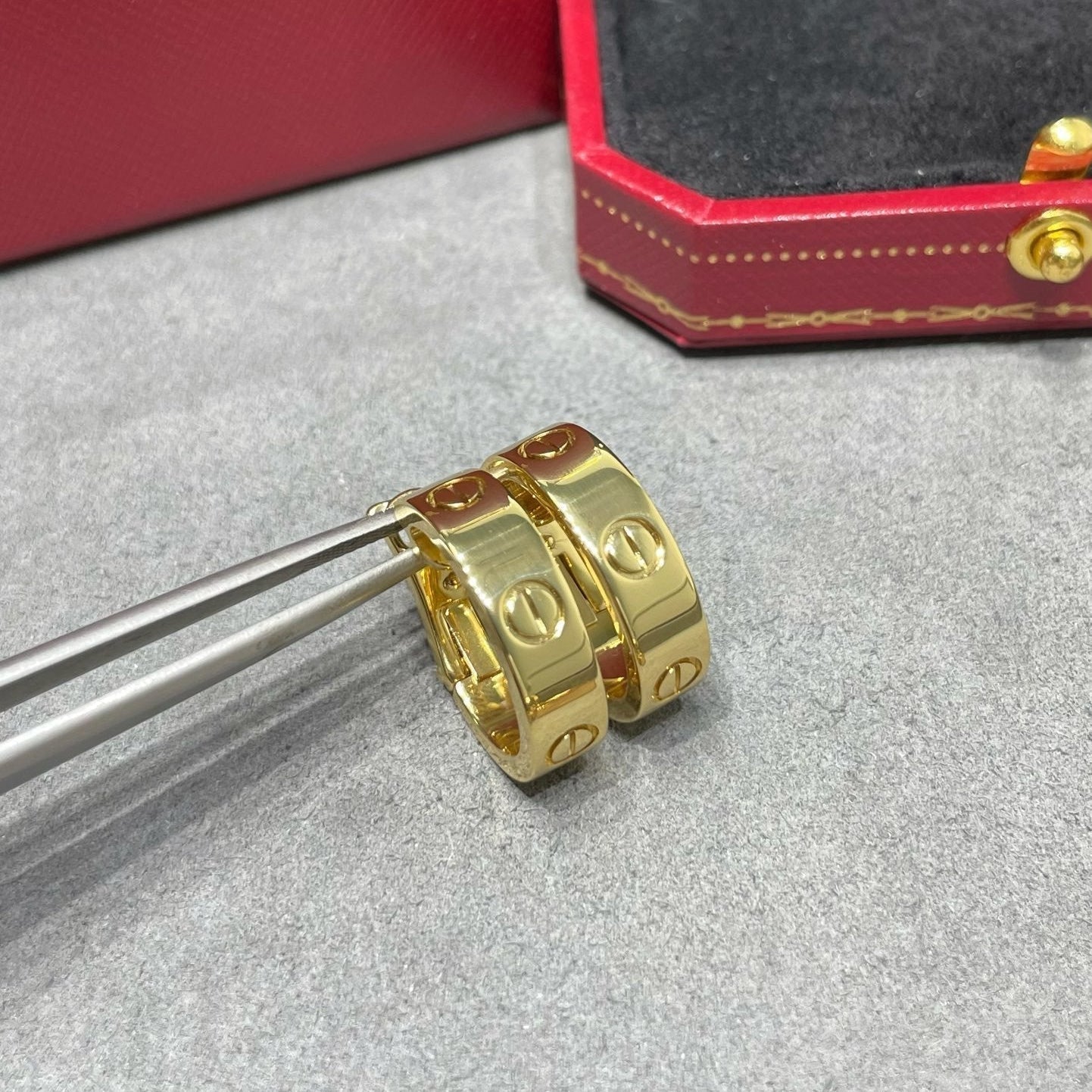 [NOBLE AURA] LOVE 5.5MM EARRINGS