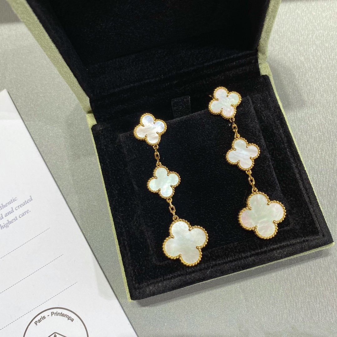 [NOBLE AURA]CLOVER MOP 3 MOTIFS GOLD EARRINGS