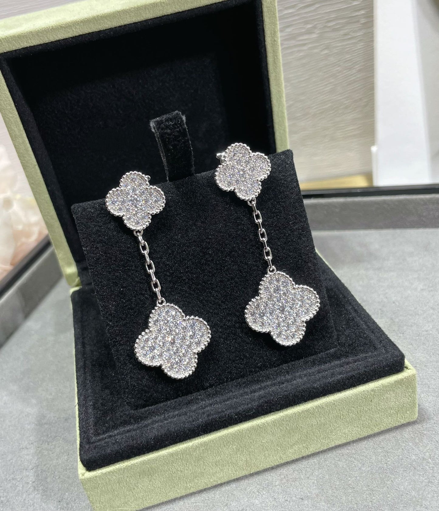 [NOBLE AURA]CLOVER 2 MOTIFS DIAMOND PAVED SILVER EARRINGS