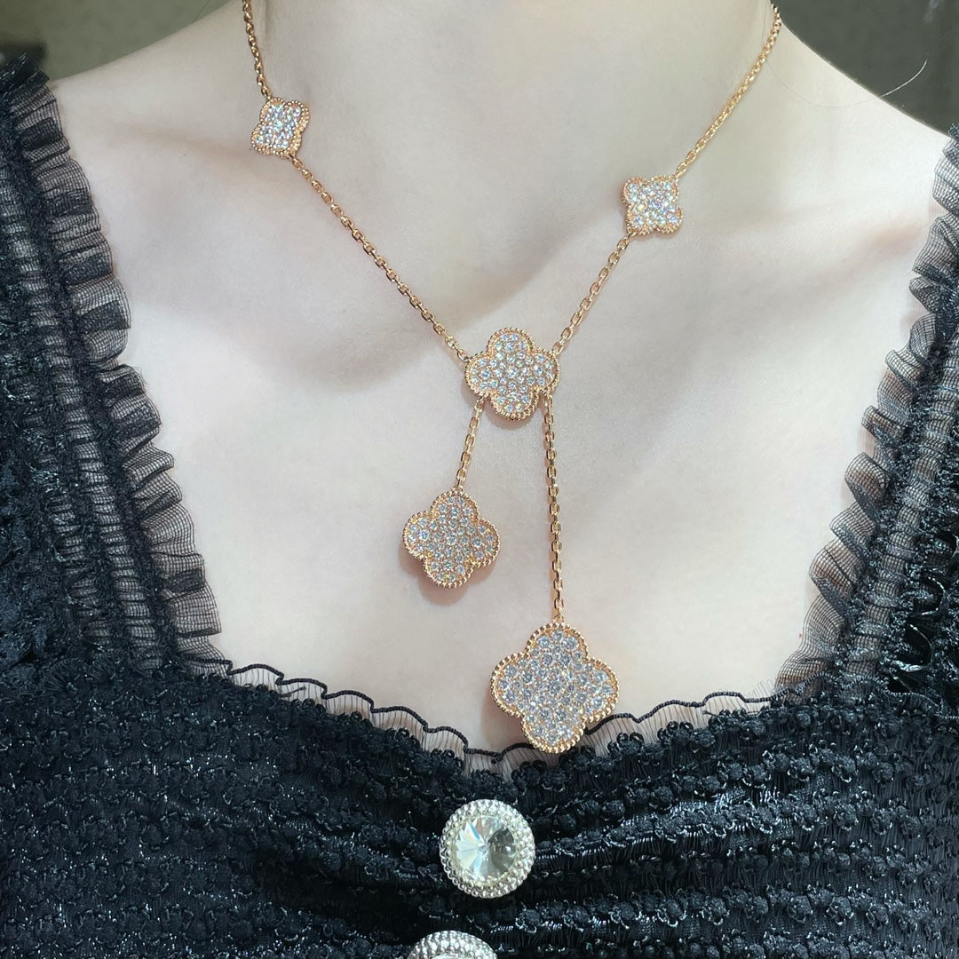 [NOBLE AURA]CLOVER 6 MOTIF DIAMOND PAVED NECKLACE