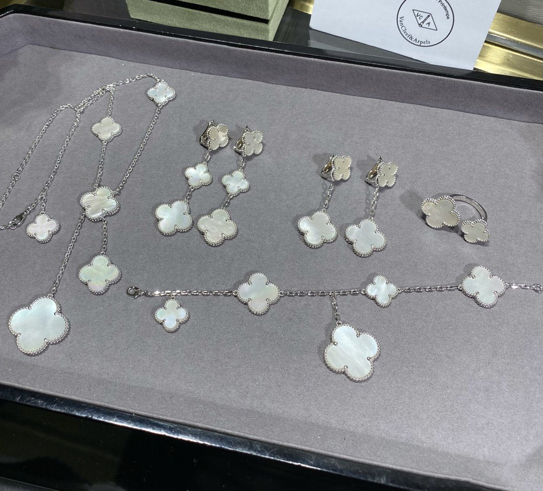 [NOBLE AURA]CLOVER 5 MOTIF WHITE MOP SILVER BRACELET