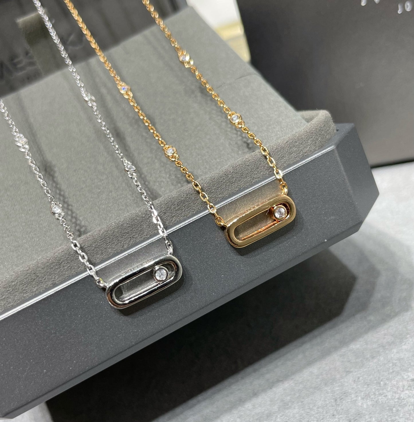 [NOBLE AURA]MOVE UNO DIAMOND NECKLACE