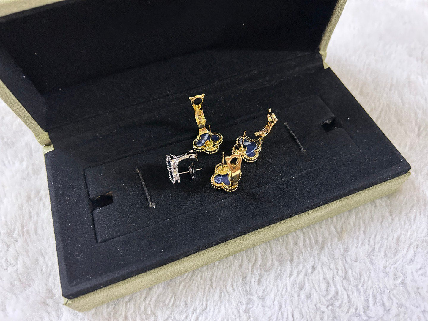 [NOBLE AURA]CLOVER PIETERSITE MEDIUM STUD EARRINGS