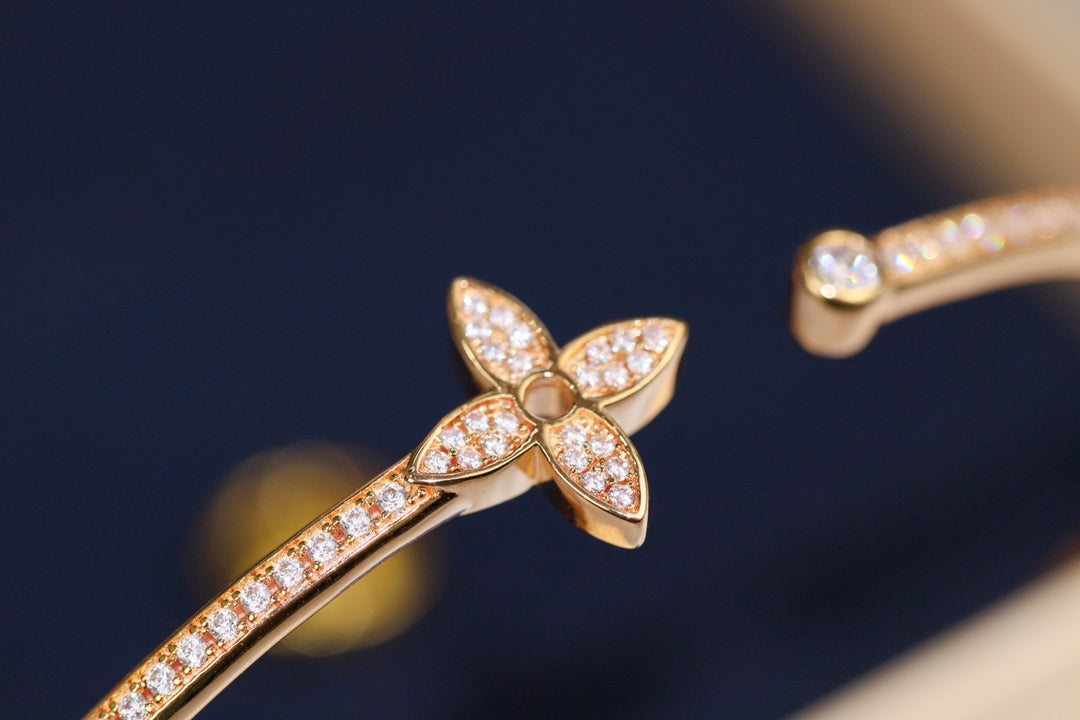 [NOBLE AURA]IDYLLE PINK GOLD OPEN BRACELET DIAMOND PAVED