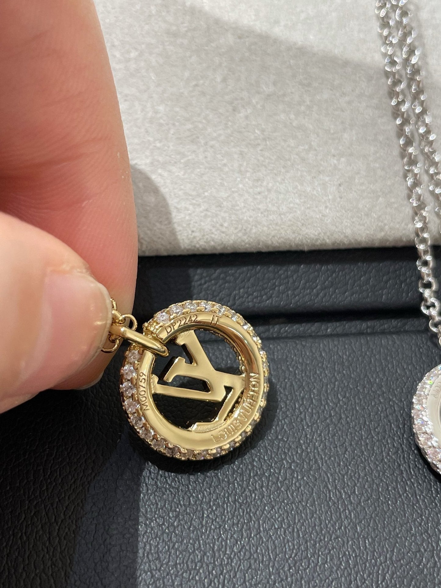 [NOBLE AURA]BY NIGHT DIAMOND PAVED NECKLACE