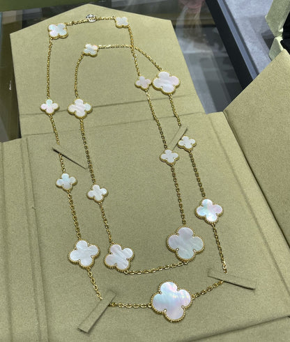[NOBLE AURA]CLOVER 16 MOTIF WHITE MOP GOLD NECKLACE