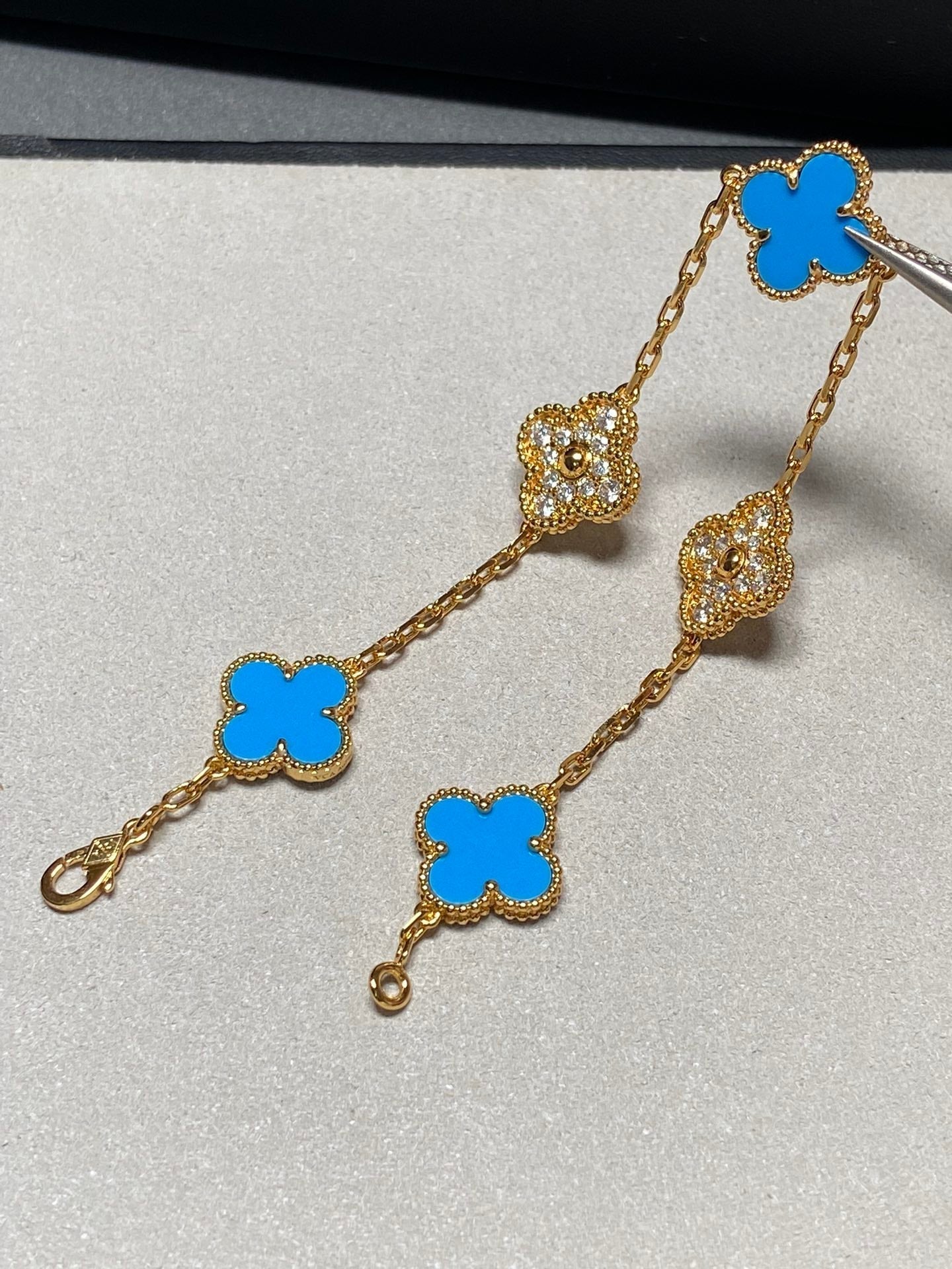 [NOBLE AURA]CLOVER 5 MOTIF BLUE CHALCEDONY DIAMOND GOLD BRACELET