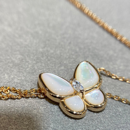 [NOBLE AURA]BUTTERFLY MOP DIAMOND NECKLACE