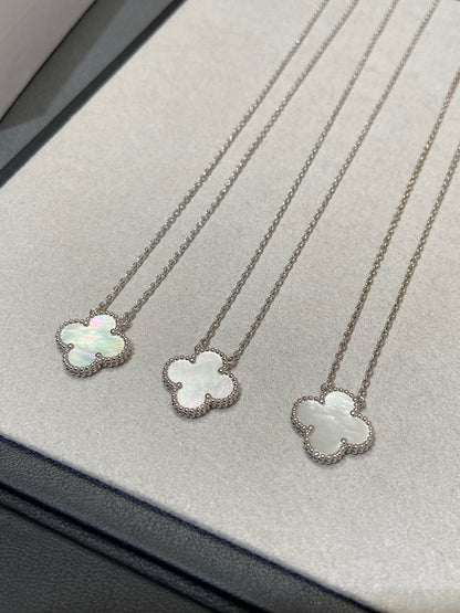 [NOBLE AURA]CLOVER MEDIUM SILVER WHITE MOP NECKLACE