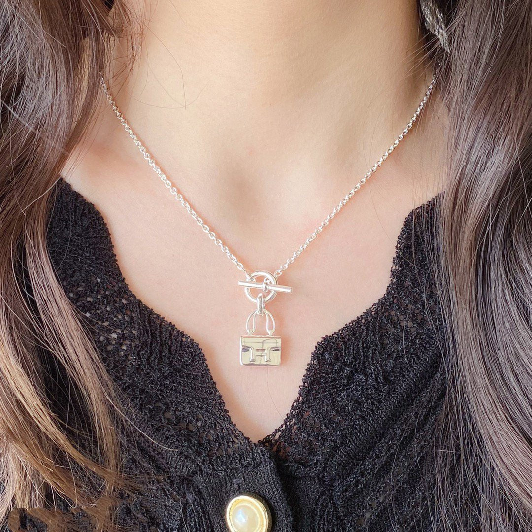 [NOBLE AURA]CONSTANCE PEDANT SILVER NECKLACE