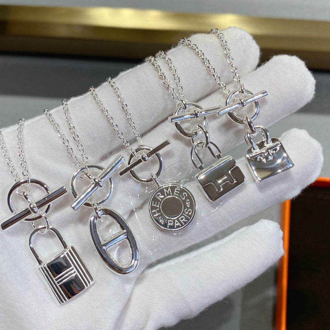 [NOBLE AURA]CONSTANCE PEDANT SILVER NECKLACE