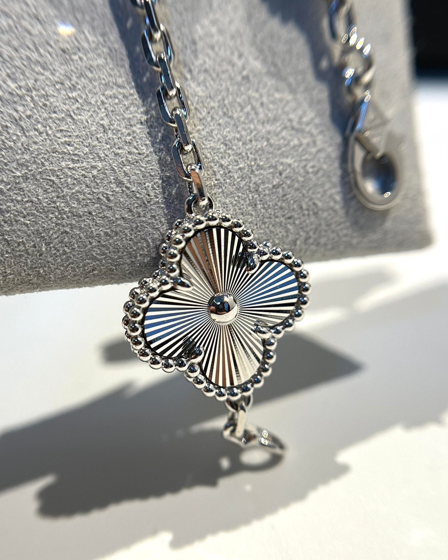 [NOBLE AURA]CLOVER 5 MOTIF SILVER DIAMOND BRACELET