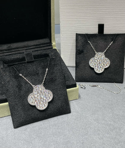 [NOBLE AURA]CLOVER 25MM LARGE PENDANT DIAMOND PAVED SILVER NECKLACE