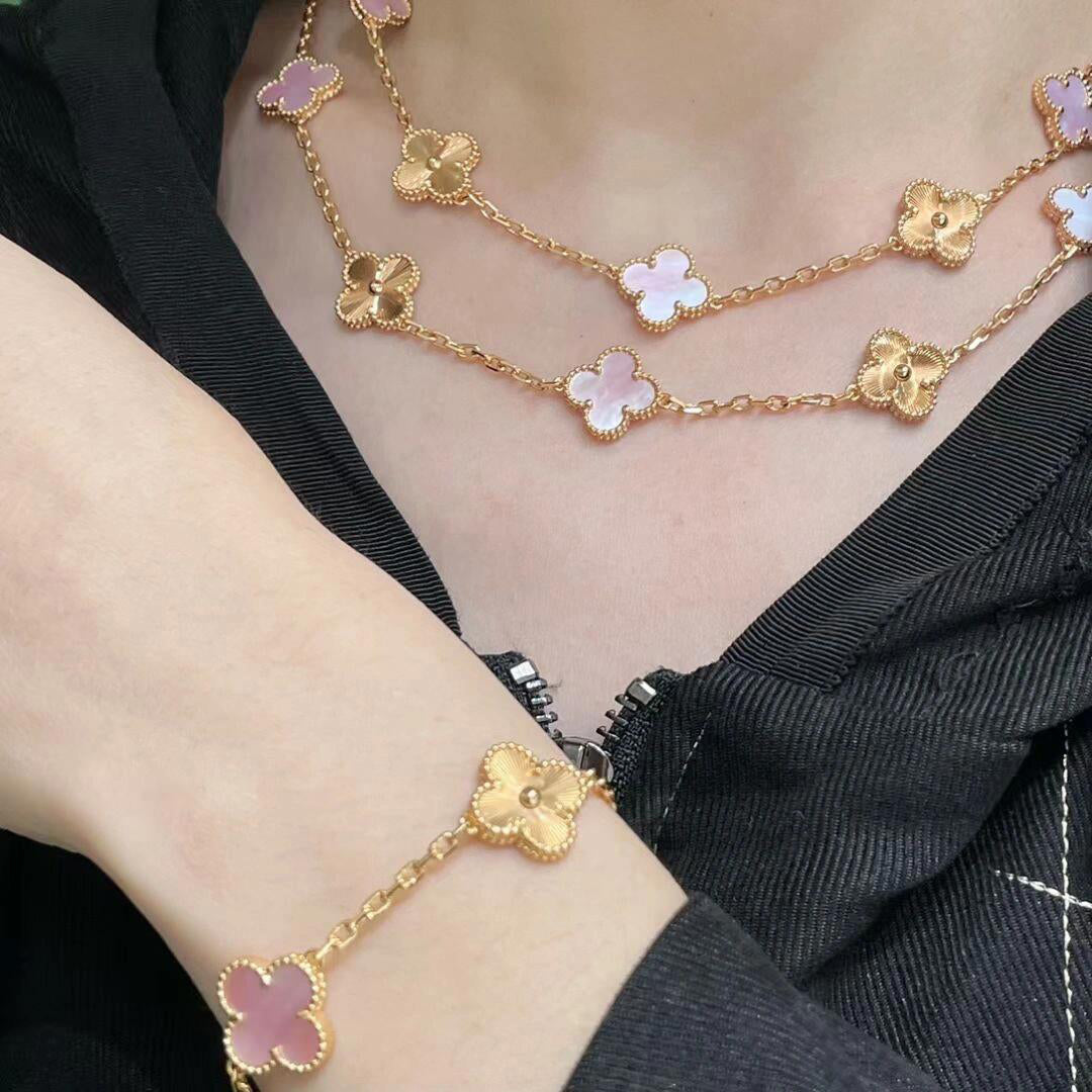 [NOBLE AURA]CLOVER 20 MOTIFS LASER PINK MOP NECKLACE