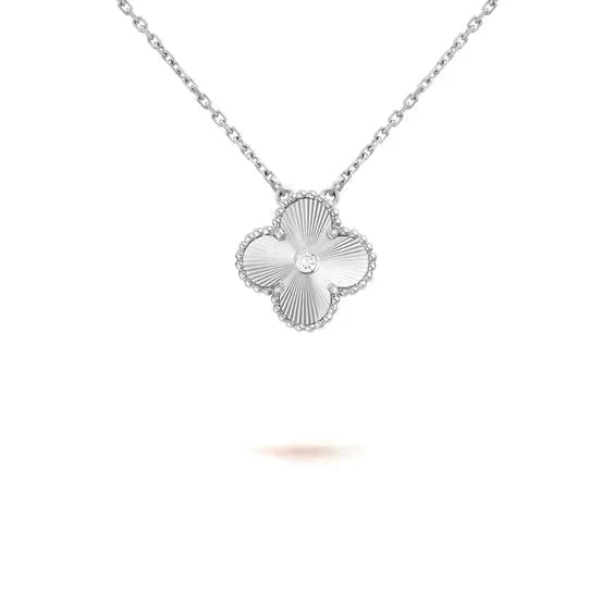 [NOBLE AURA]CLOVER  15MM DIAMOND LASER NECKLACE SILVER