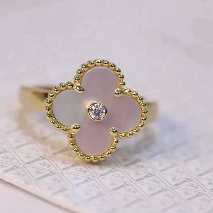 [NOBLE AURA]CLOVER PINK MOP RING GOLD DIAMOND