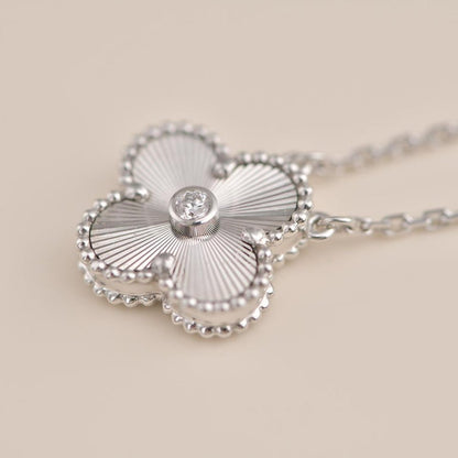 [NOBLE AURA]CLOVER  15MM DIAMOND LASER NECKLACE SILVER