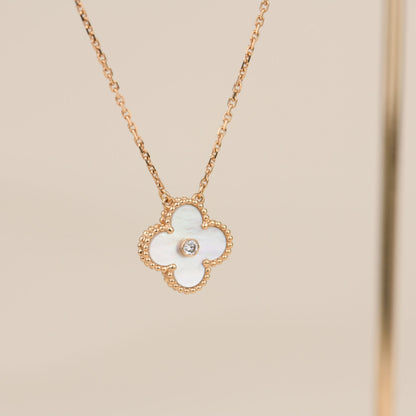 [NOBLE AURA]CLOVER 15MM DIAMOND WHITE FRITILLARIA NECKLACE