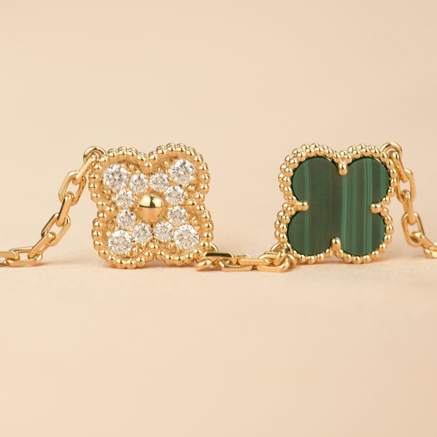 [NOBLE AURA]CLOVER  5 MOTIF MALACHITE DIAMOND BRACELET