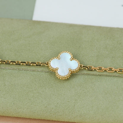 [NOBLE AURA]CLOVER  5 MOTIF WHITE MOP BRACELET