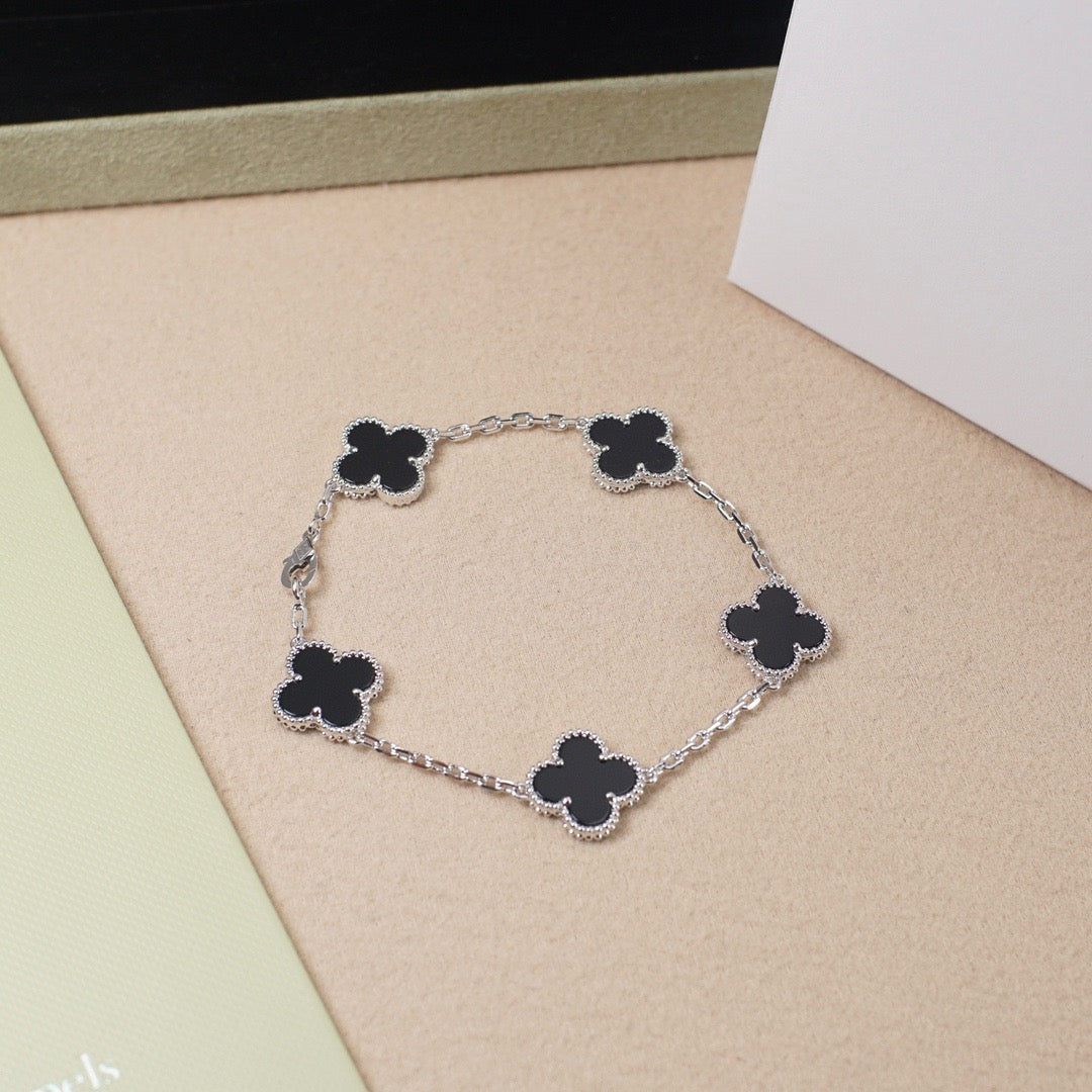 [NOBLE AURA]CLOVER 5 MOTIF ONYXS  BRACELET SILVER