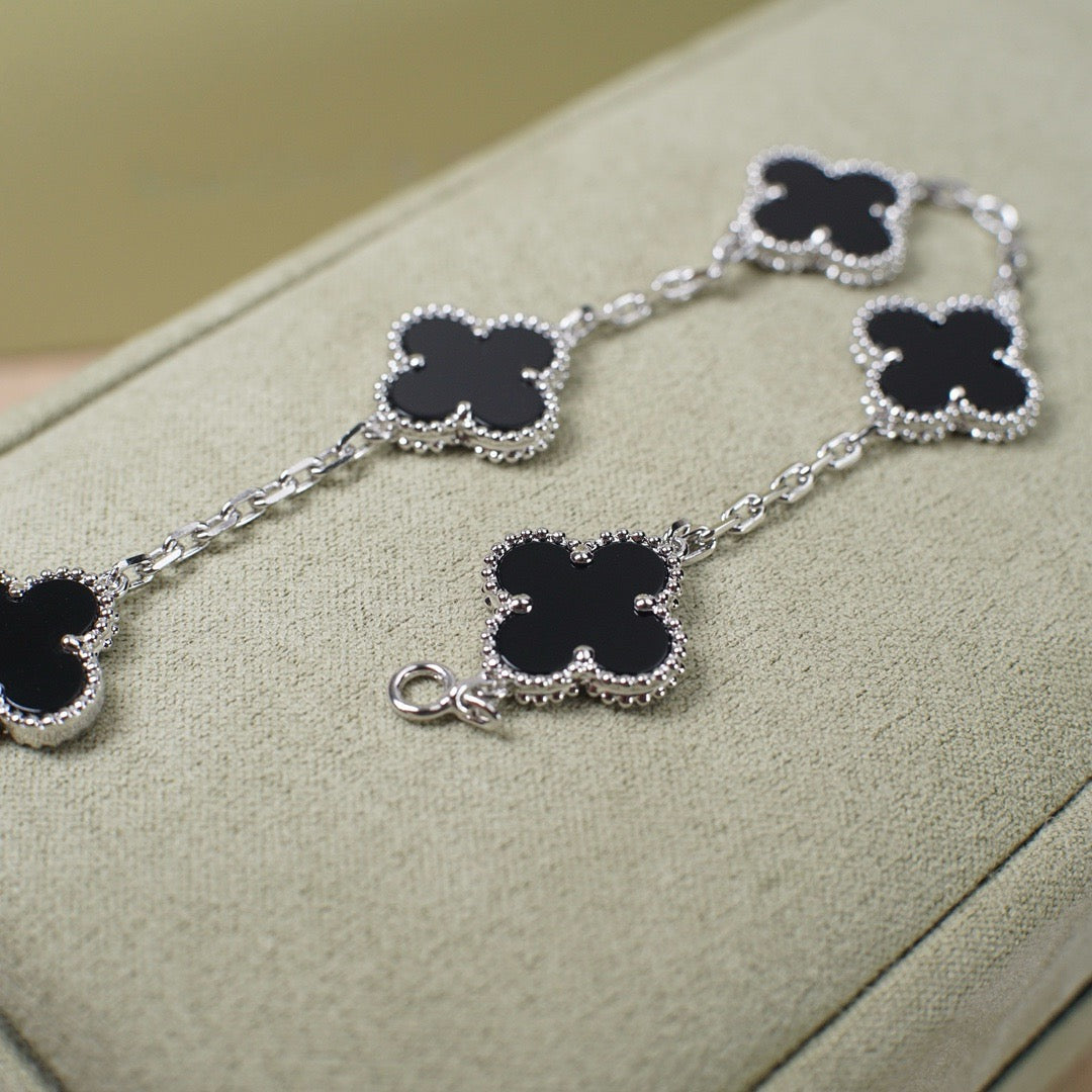 [NOBLE AURA]CLOVER 5 MOTIF ONYXS  BRACELET SILVER