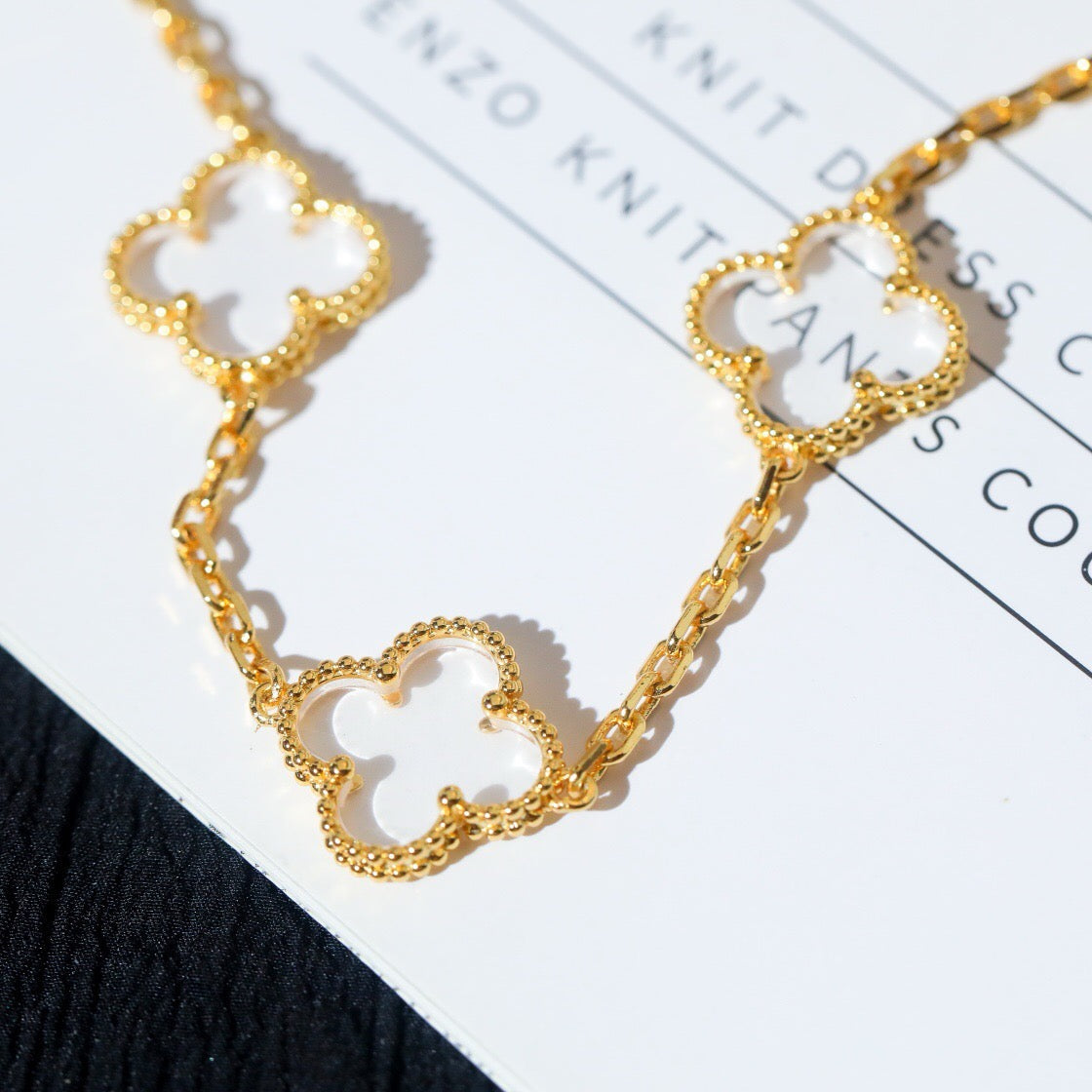 [NOBLE AURA]CLOVER 5 MOTIF ROCK CRYSTAL BRACELET