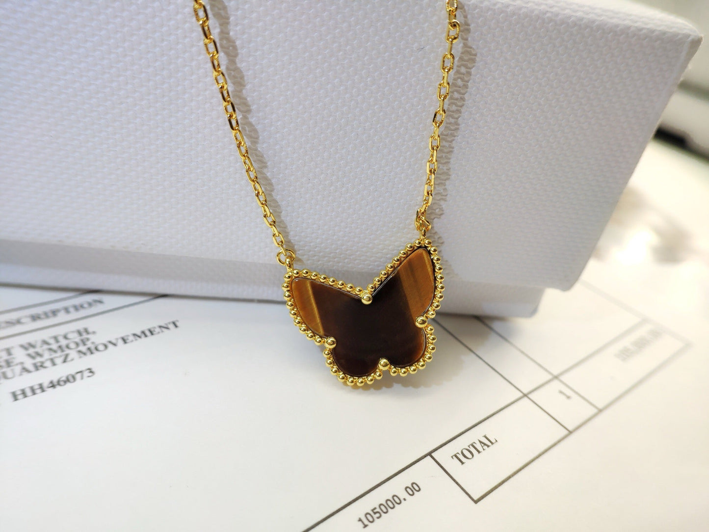 [NOBLE AURA] TIGER__ EYE BUTTERFLY NECKLACE