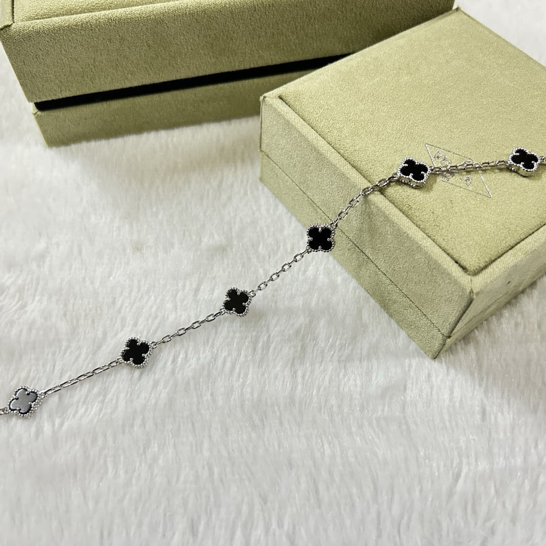 [NOBLE AURA]CLOVER 6 MOTIF  ONYXS BRACELET