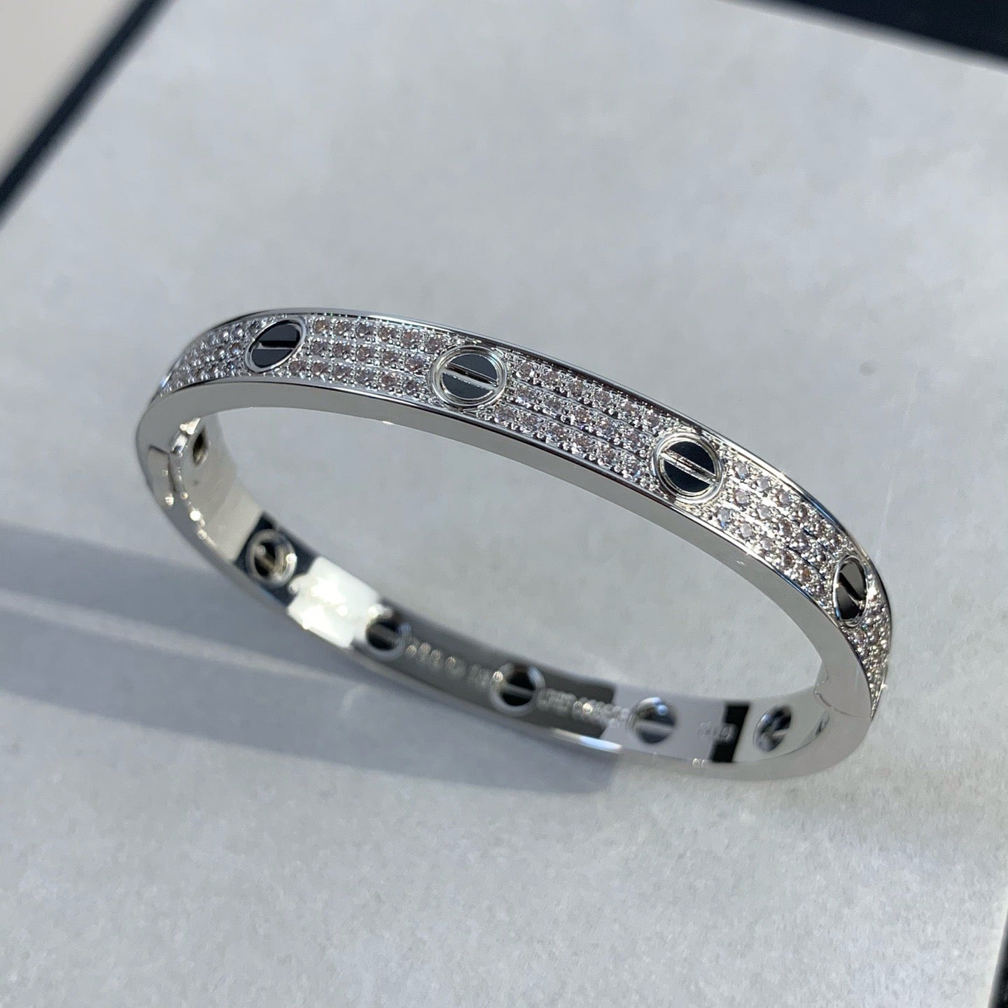 [NOBLE AURA]LOVE BRACELET 6.1MM DIAMOND-PAVED CERAMIC