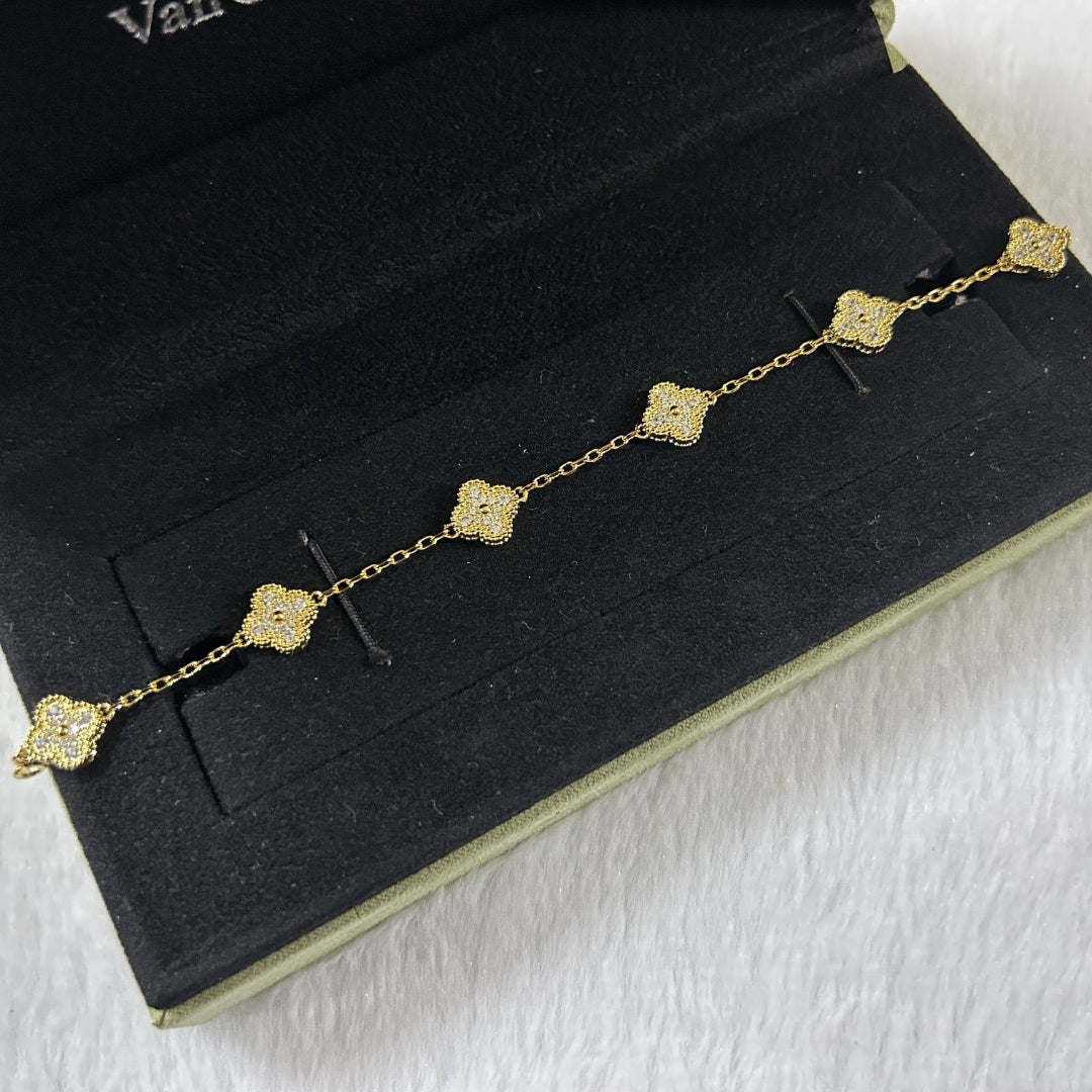 [NOBLE AURA]CLOVER 6 MOTIF DIAMOND BRACELET