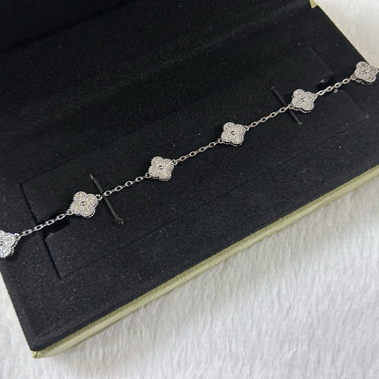 [NOBLE AURA]CLOVER 6 MOTIF DIAMOND BRACELET