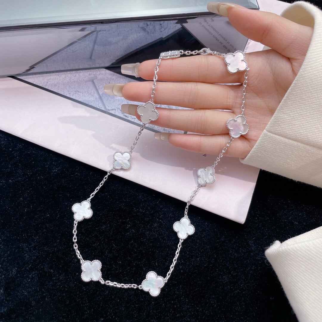 [NOBLE AURA]CLOVER 10 MOTIFS WHITE MOTHER OF PEARL NECKLACE