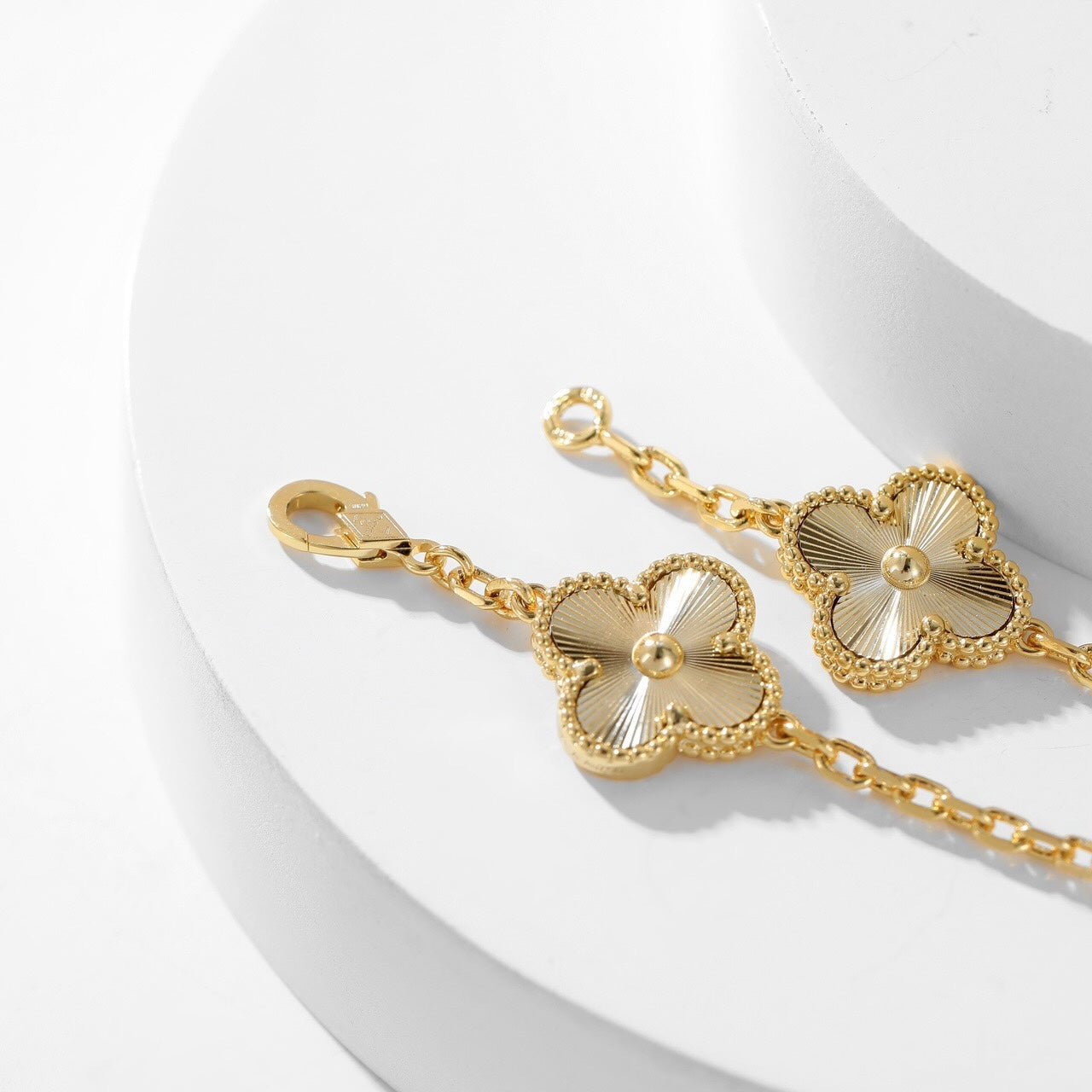 [NOBLE AURA]CLOVER 10 MOTIFS LASER NECKLACE
