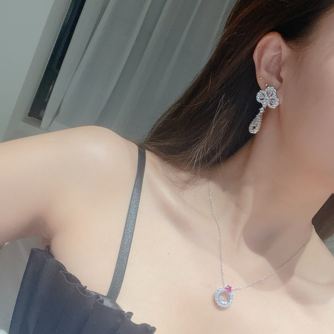 [NOBLE AURA]LOOP EARRINGS FULL MOTIF DIAMOND