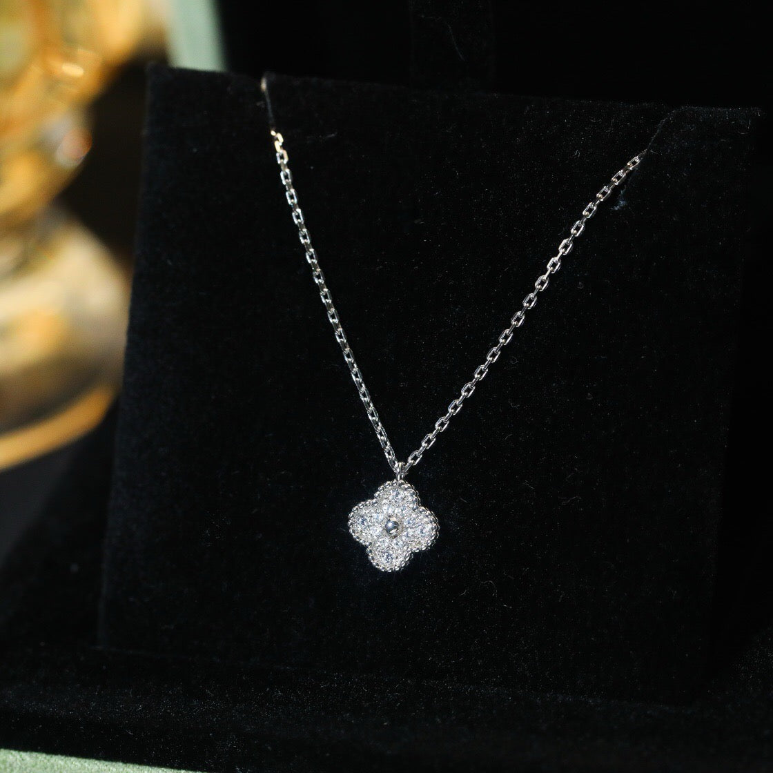 [NOBLE AURA]CLOVER MINI 9.5MM PENDANT DIAMOND NECKLACE
