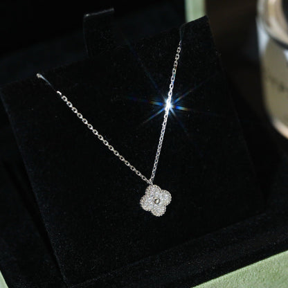 [NOBLE AURA]CLOVER MINI 9.5MM PENDANT DIAMOND NECKLACE